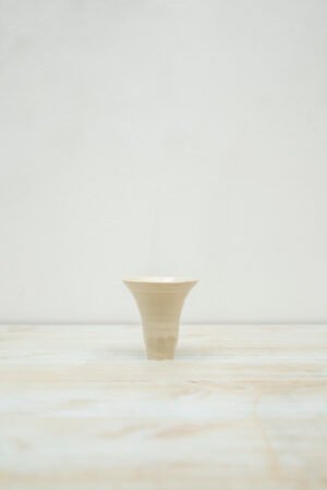 Tasse Calla, grès blanc